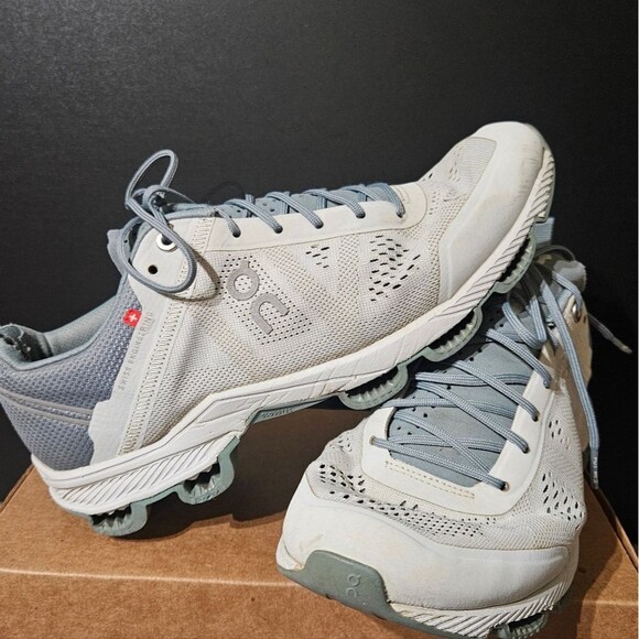 On Running Shoes - On Running Women’s Sneakers in Light Gray and White